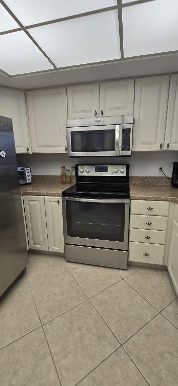 BARCLAY BEACH CLUB PHASE 1, A CONDOMINIUM - Residential