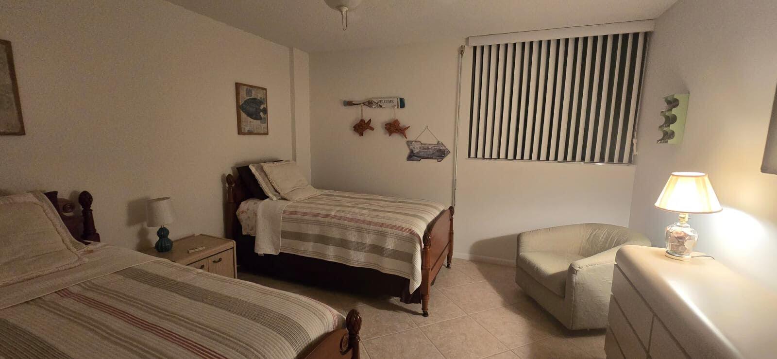 BARCLAY BEACH CLUB PHASE - Residential