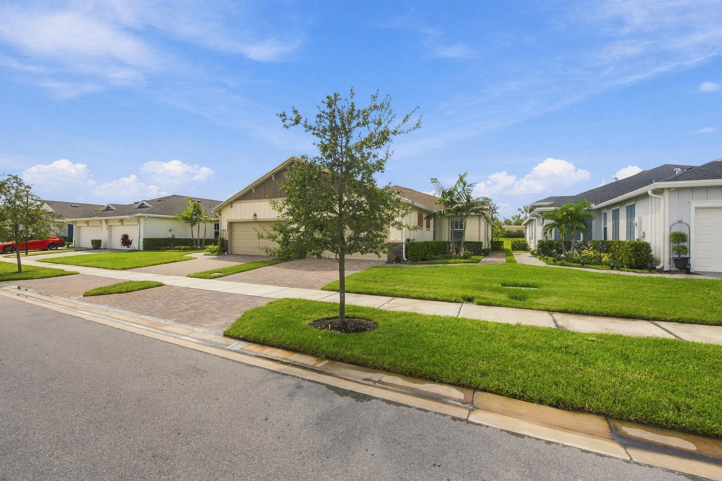 1961 SE Crosswood Way