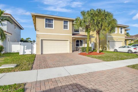 3923 New Valencia Greenacres FL 33467