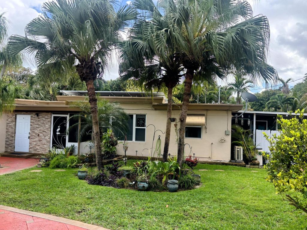 Photo of 2424 Grant Street #A, Hollywood, FL 33020 (MLS # B26005757)