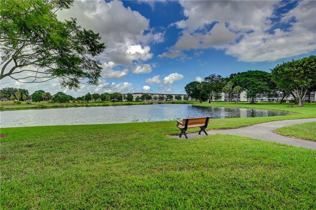 VICTORIA VILLAGE J CONDO - Residential