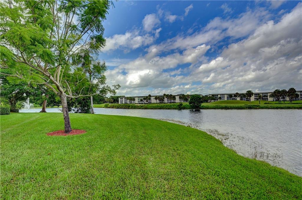 VICTORIA VILLAGE J CONDO - Residential