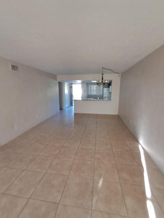 PALM BEACH TRACE CONDO - Residential