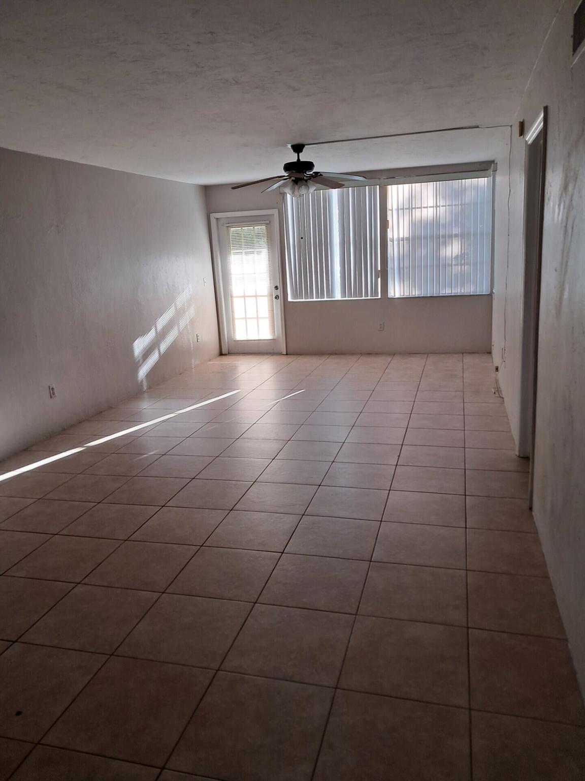 PALM BEACH TRACE CONDO - Residential