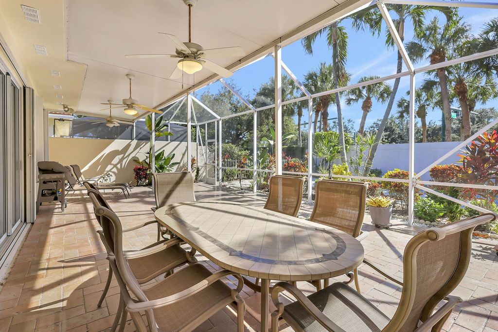 Photo of 351 Kelsey Park Circle, Palm Beach Gardens, FL 33410 (MLS # R11140571)