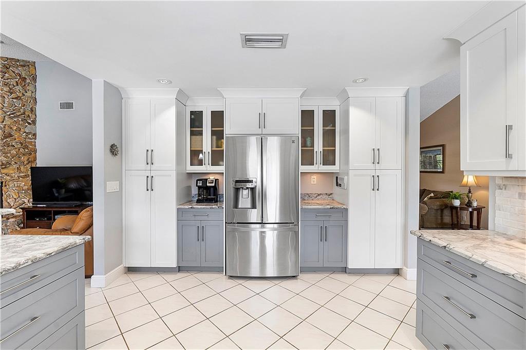 CYPRESS RUN - Residential