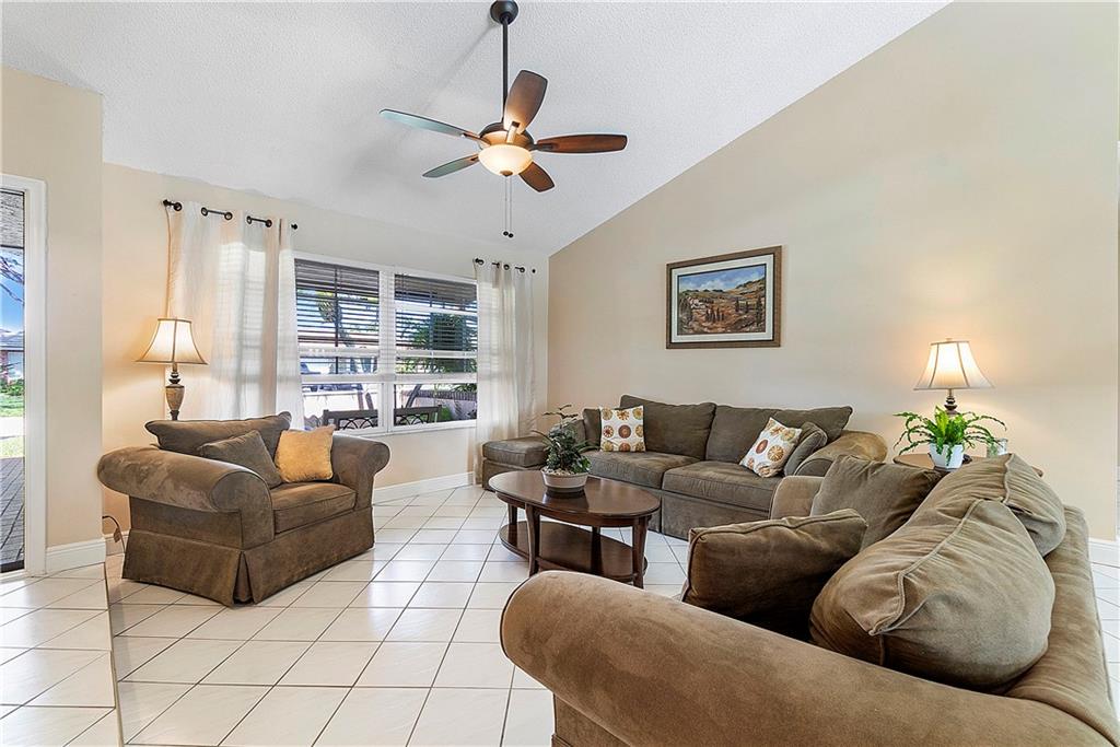 CYPRESS RUN - Residential