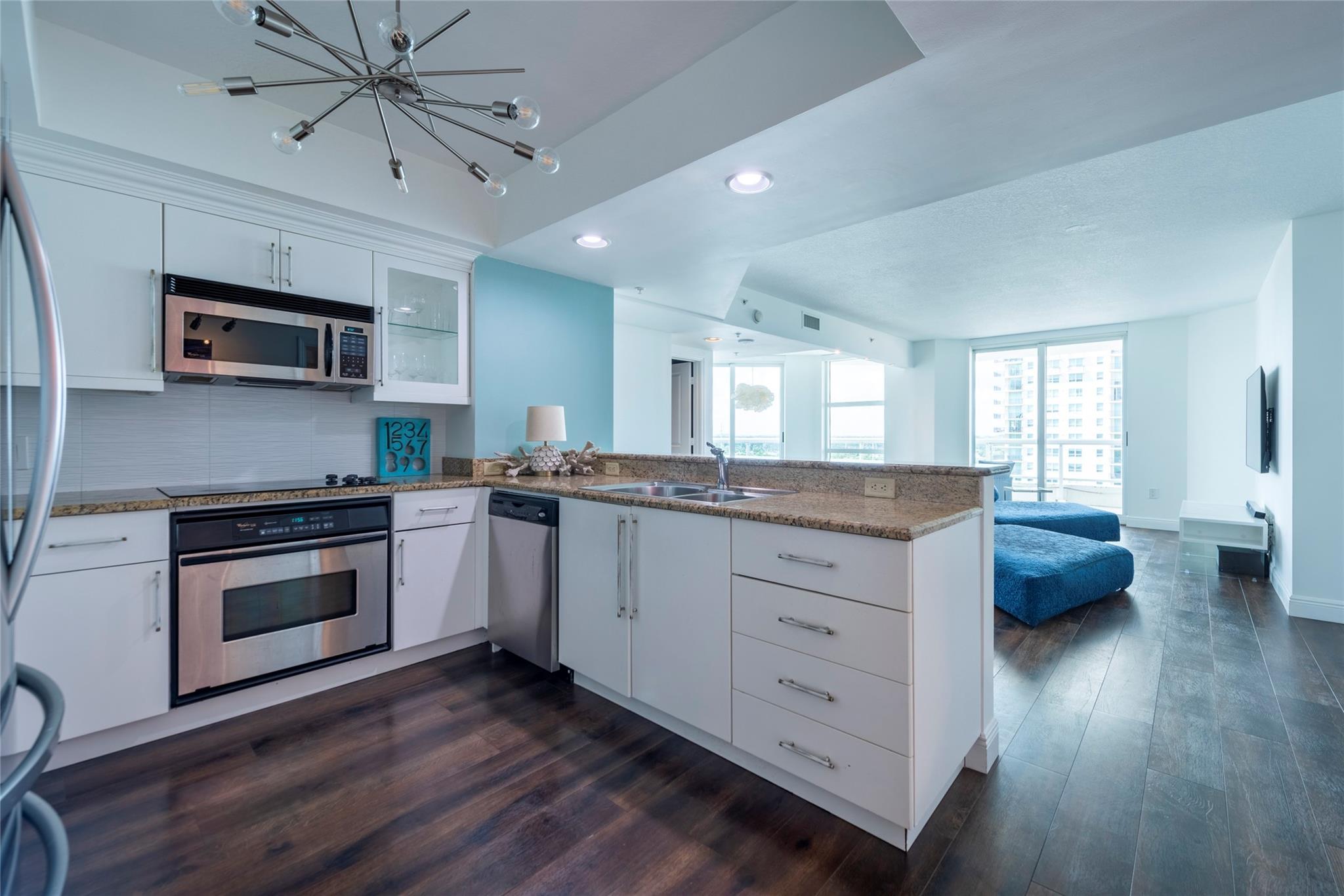 401 SW 4th Ave 1104