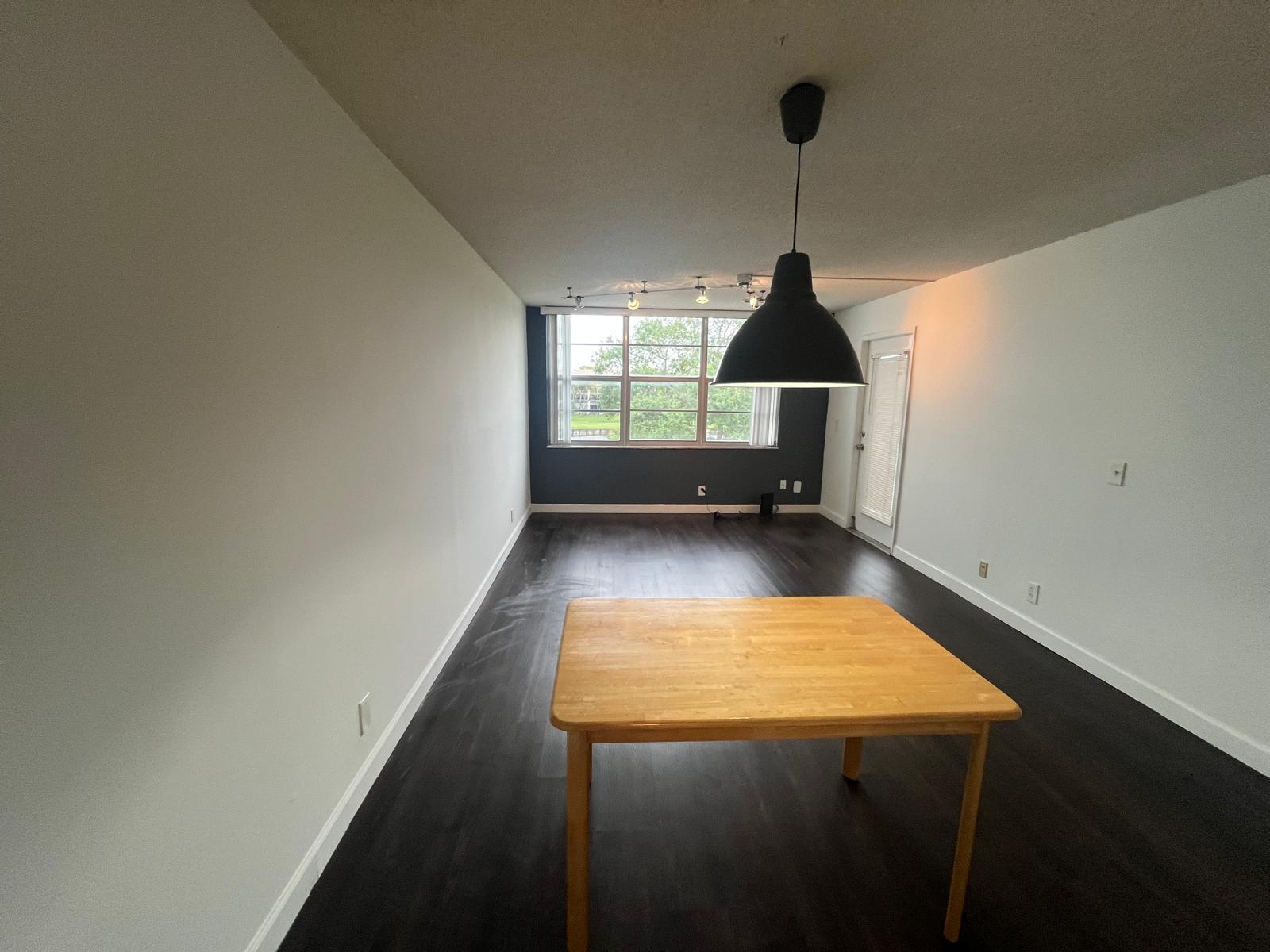 LIVE OAK CONDO ELEVEN - Residential Lease