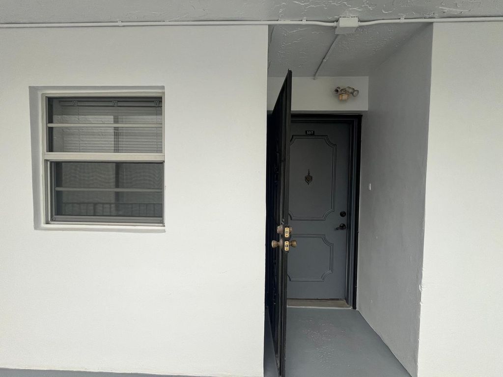 Photo of 9441 Live Oak Place, Davie, FL 33324 (MLS # B26016549)