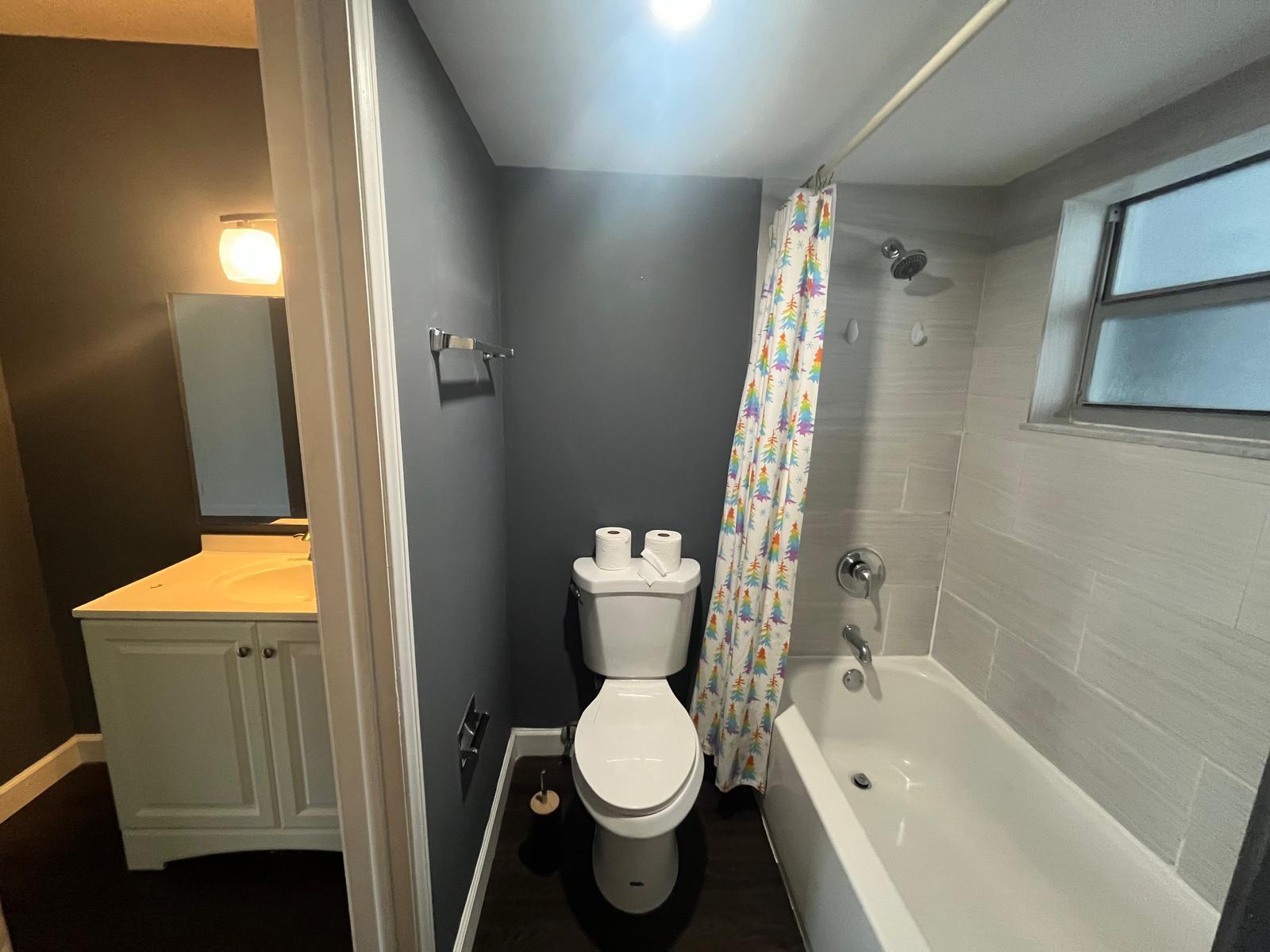 LIVE OAK CONDO ELEVEN - Residential Lease