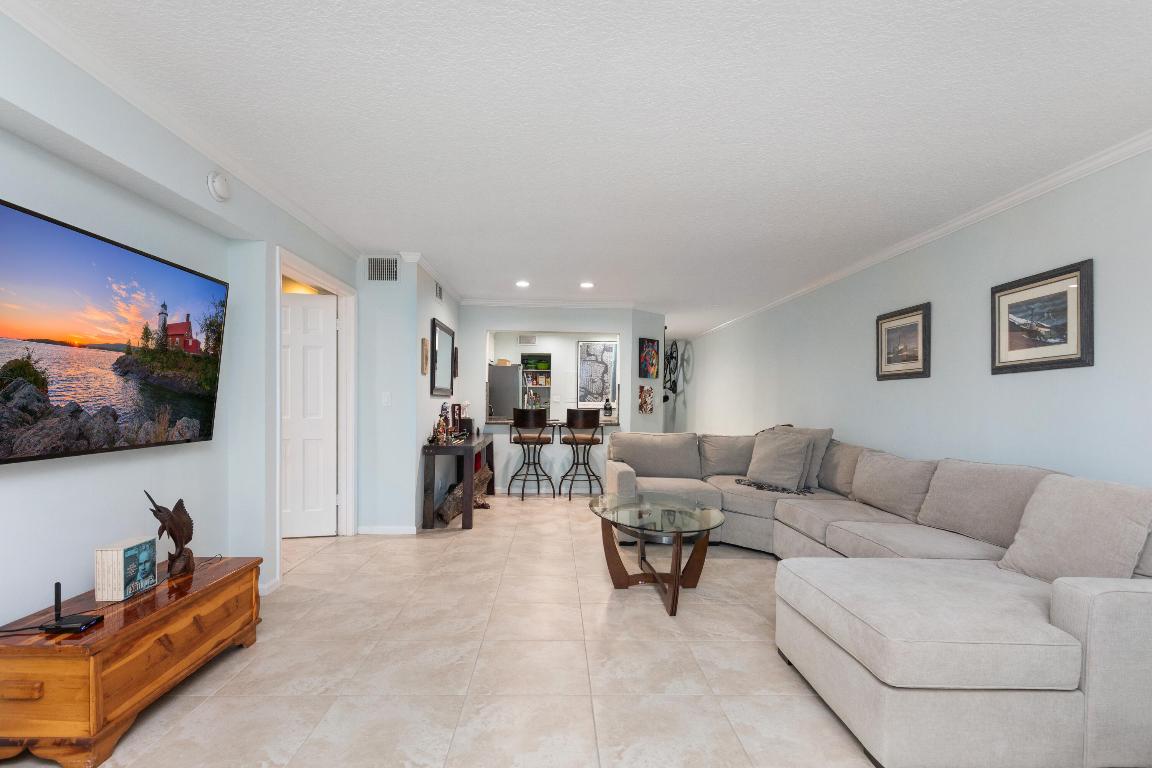 LEMANS CONDOMINIUM - Residential Lease