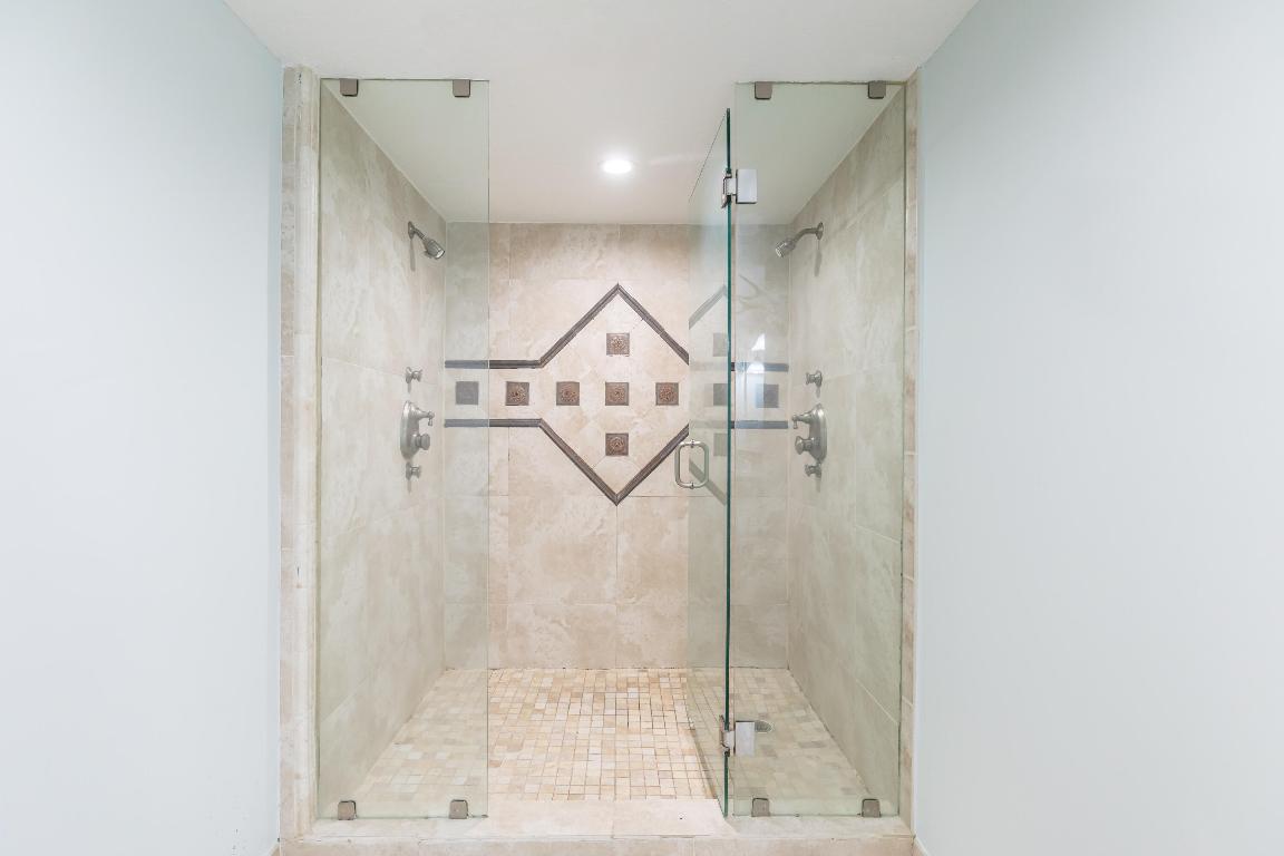 LEMANS CONDOMINIUM - Residential Lease