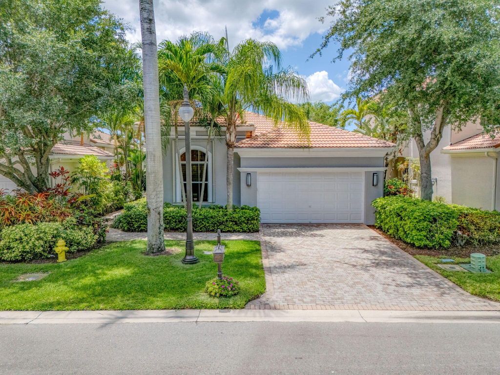 Photo of 209 Andalusia Drive, Palm Beach Gardens, FL 33418 (MLS # R11090978)