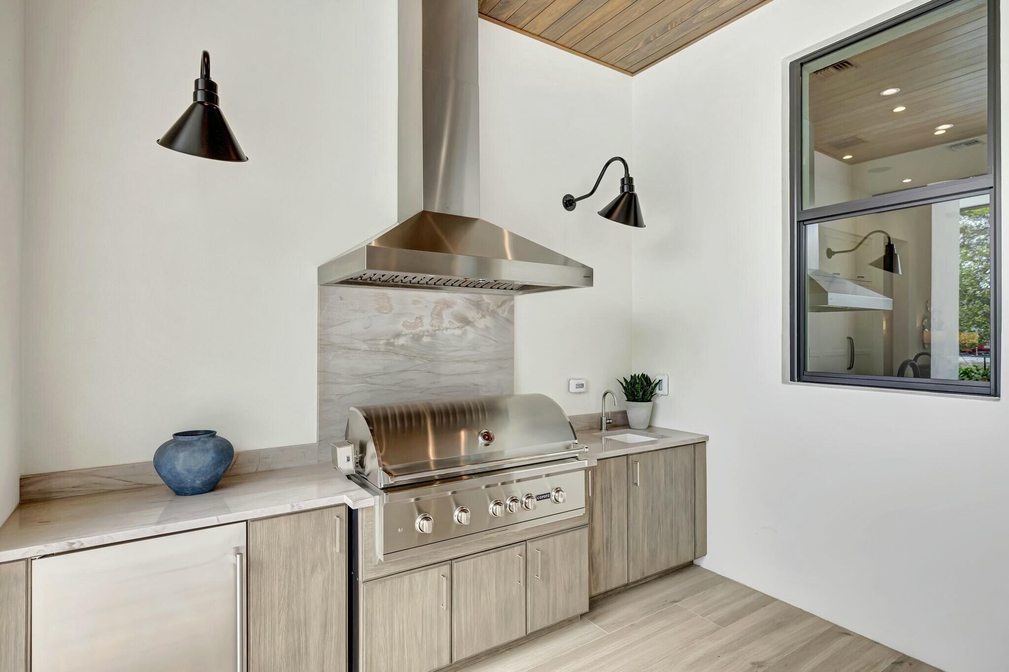 Grace's Manor - Residential