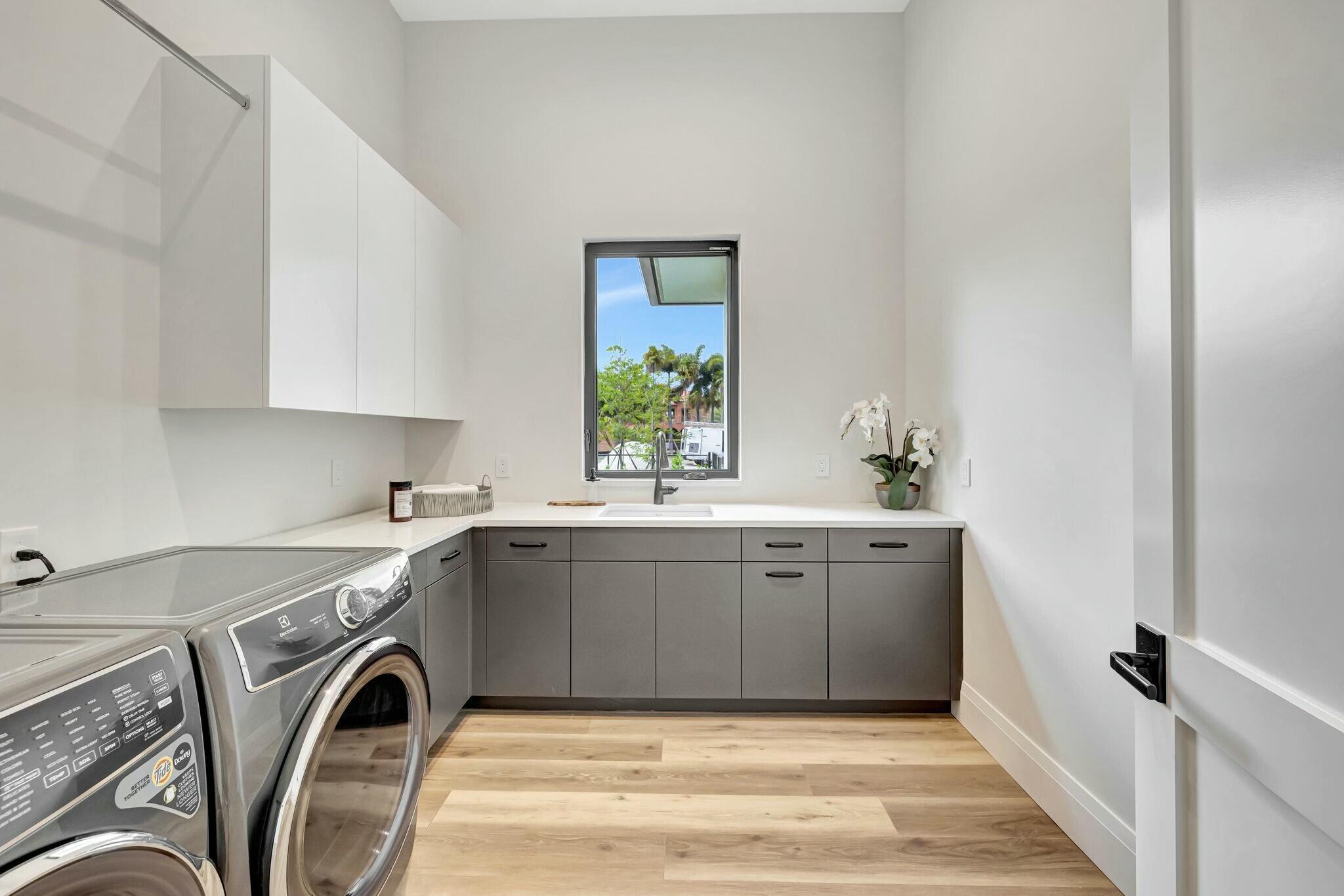 Grace's Manor - Residential