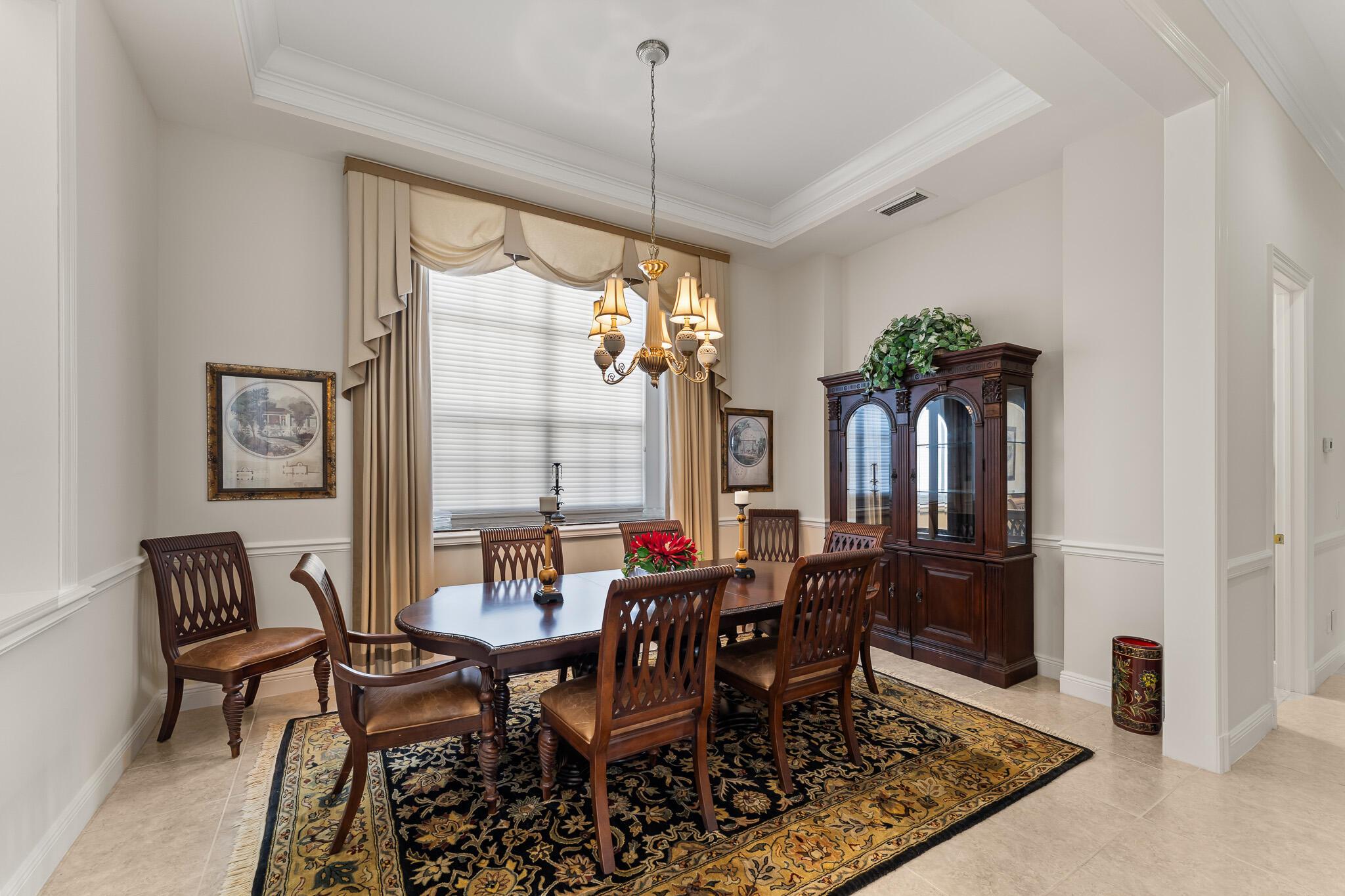COUNTRY CLUB ESTATES - Residential