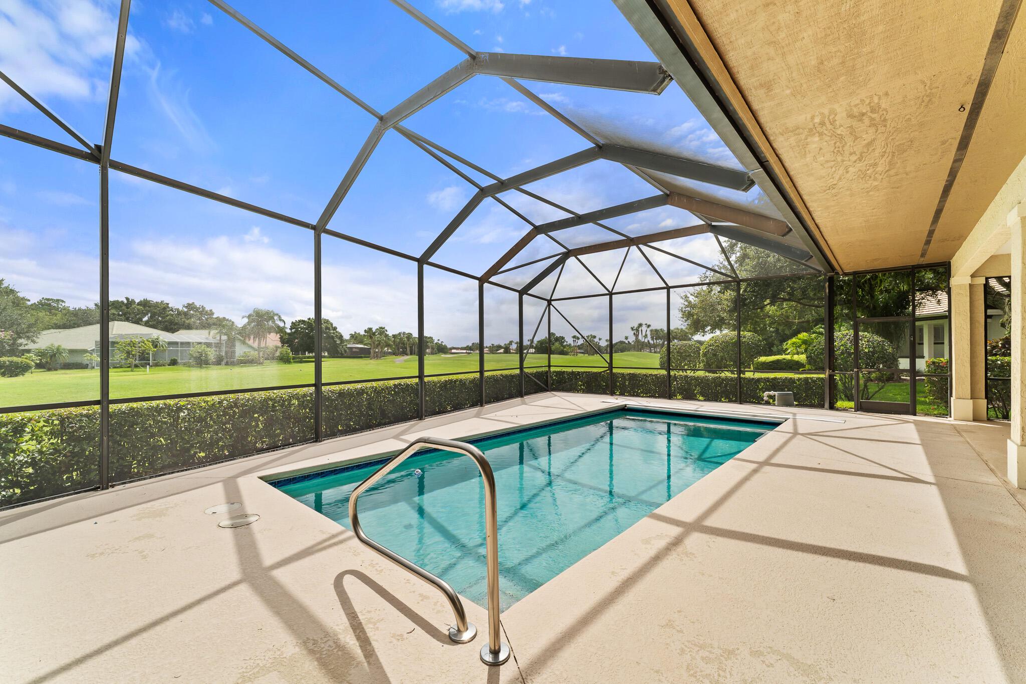 COUNTRY CLUB ESTATES - Residential