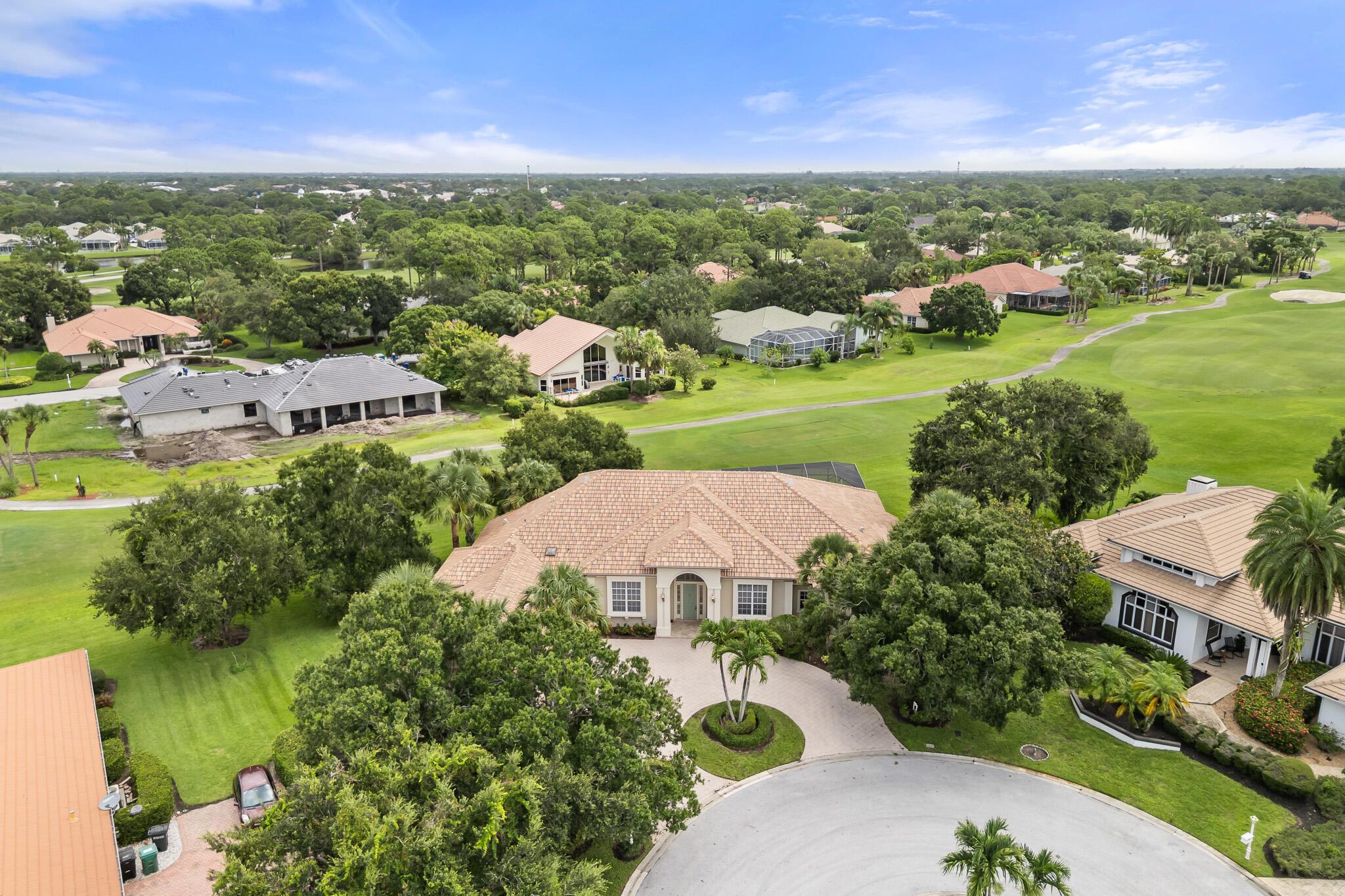 COUNTRY CLUB ESTATES - Residential