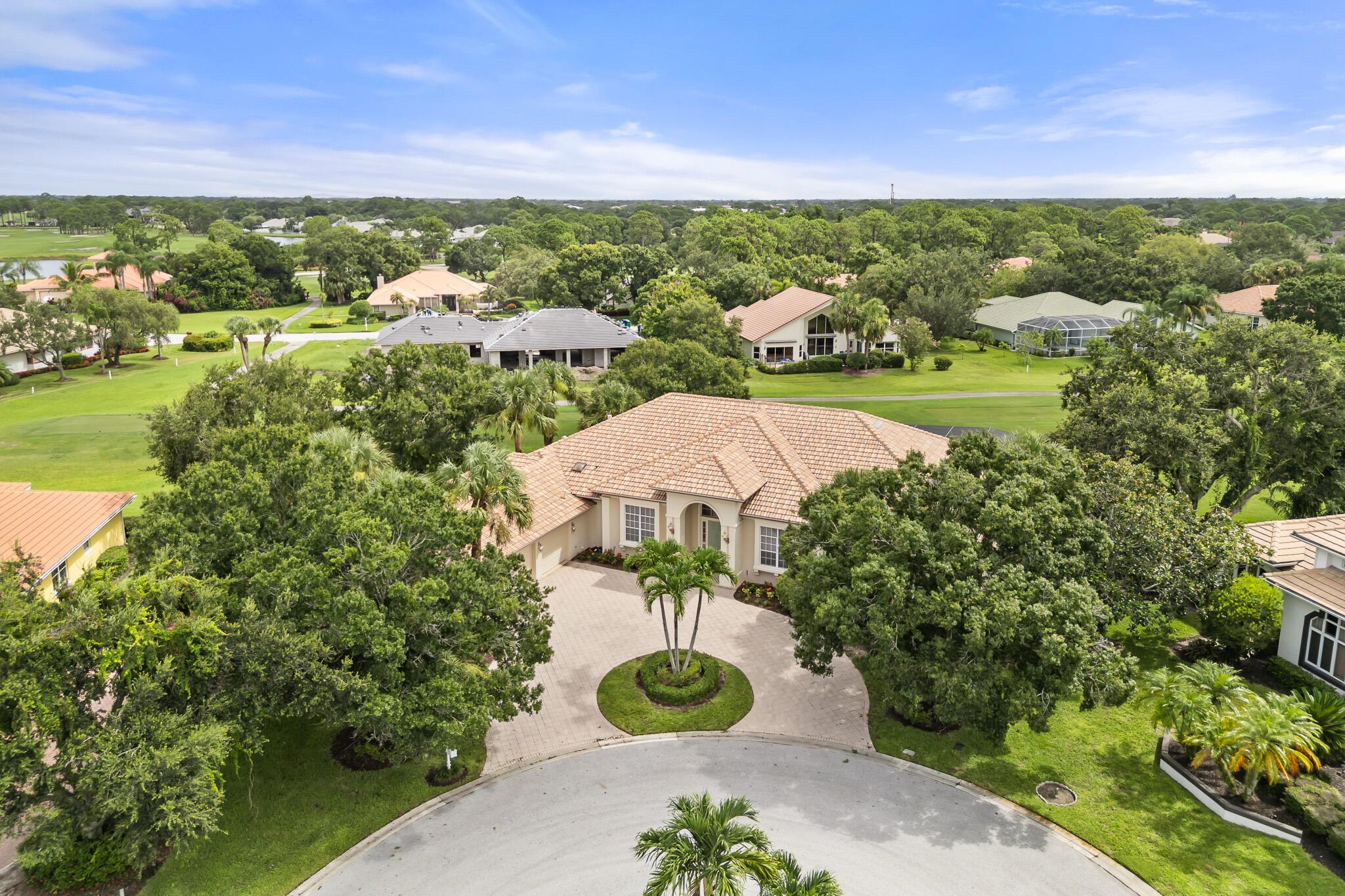 COUNTRY CLUB ESTATES - Residential