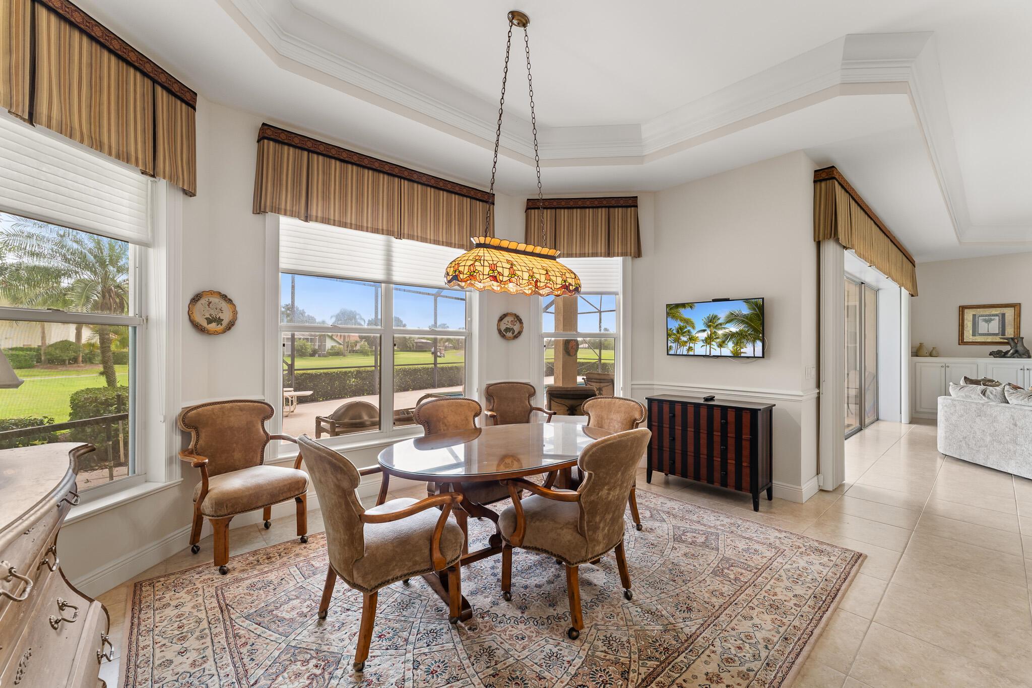 COUNTRY CLUB ESTATES - Residential