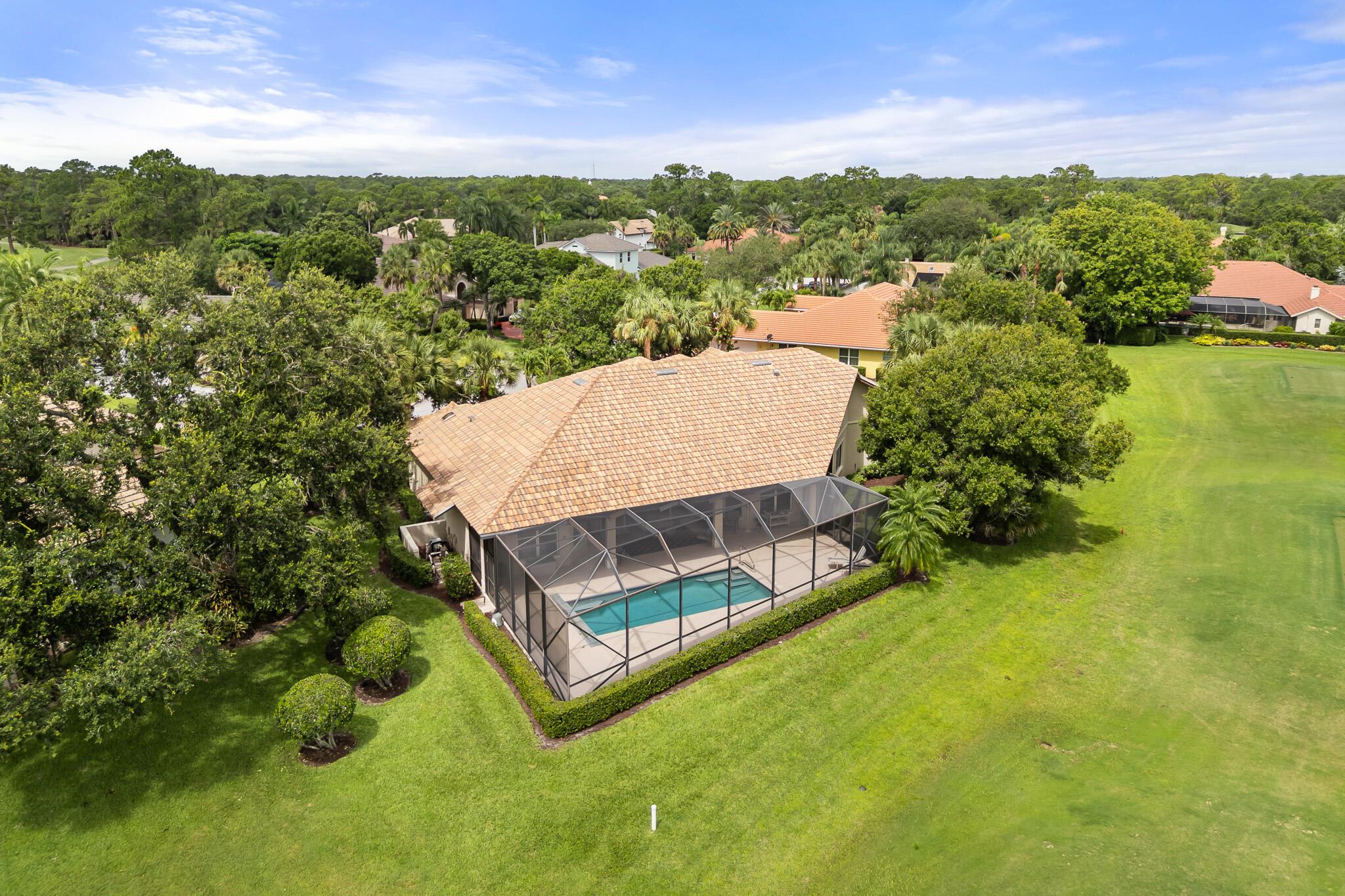 COUNTRY CLUB ESTATES - Residential
