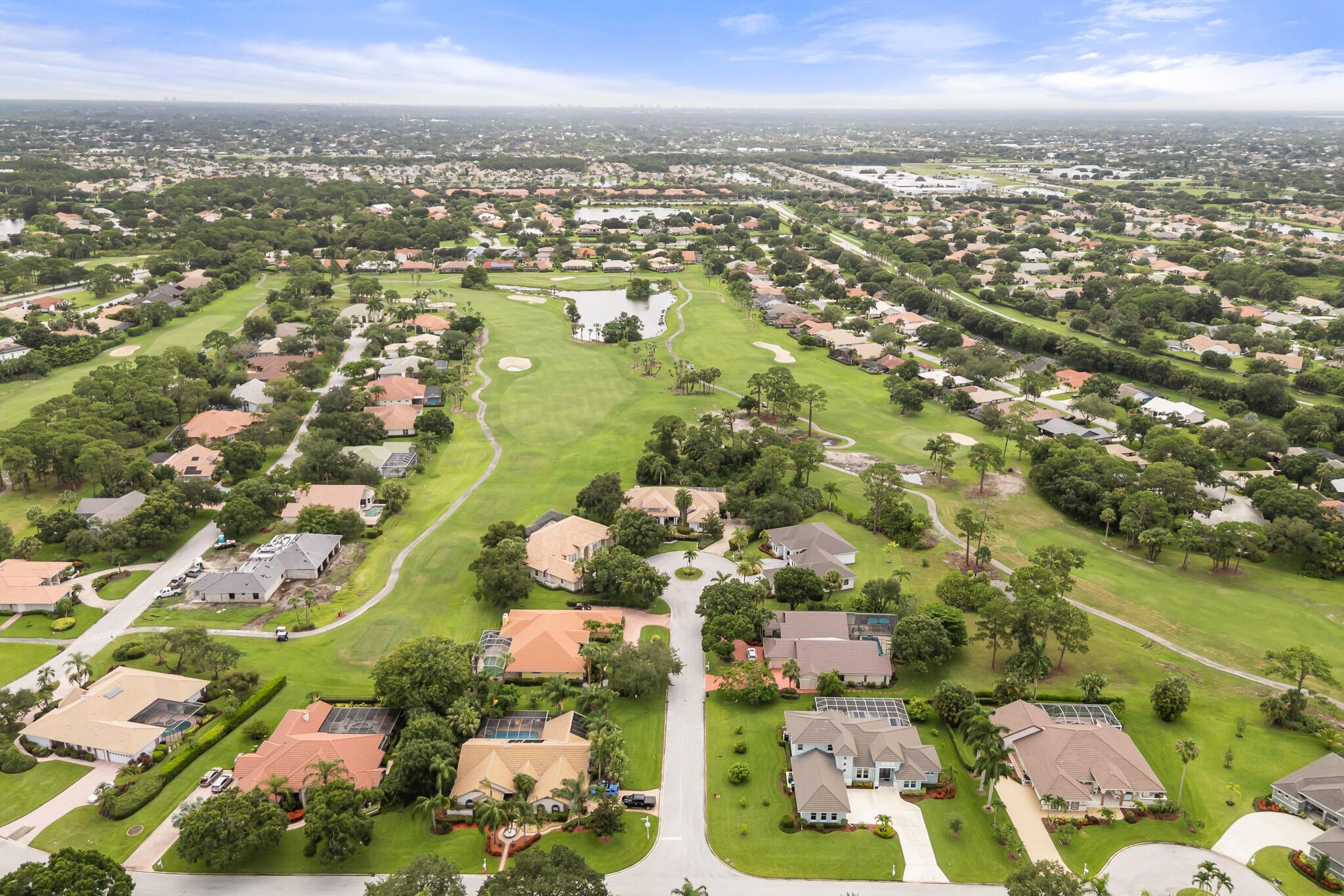 COUNTRY CLUB ESTATES - Residential