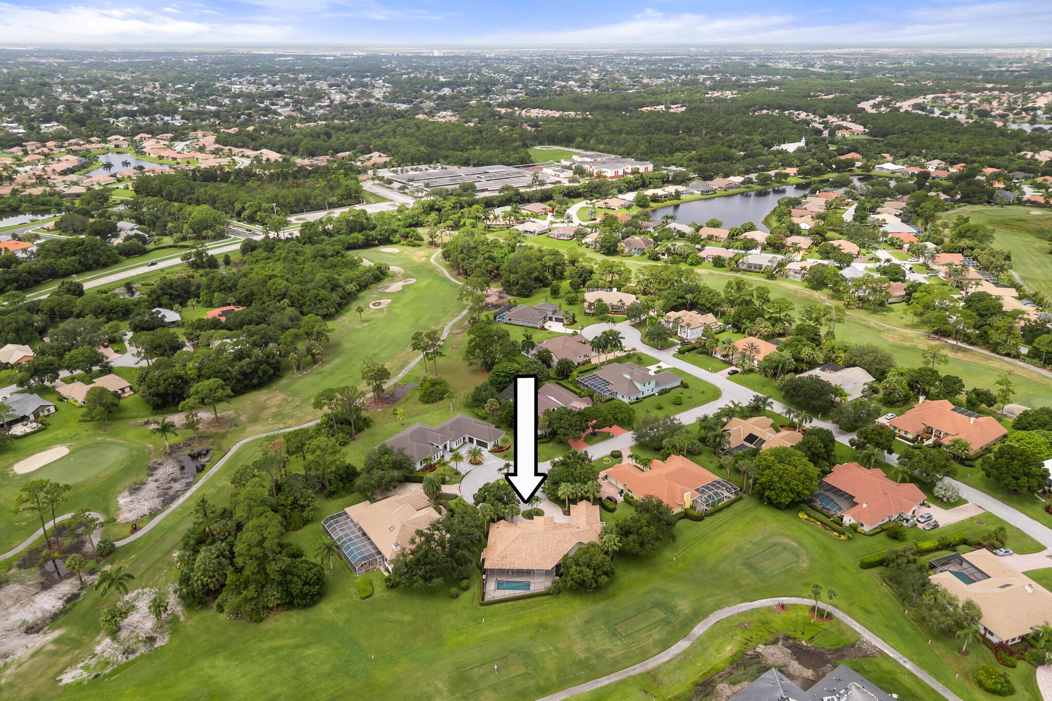COUNTRY CLUB ESTATES - Residential