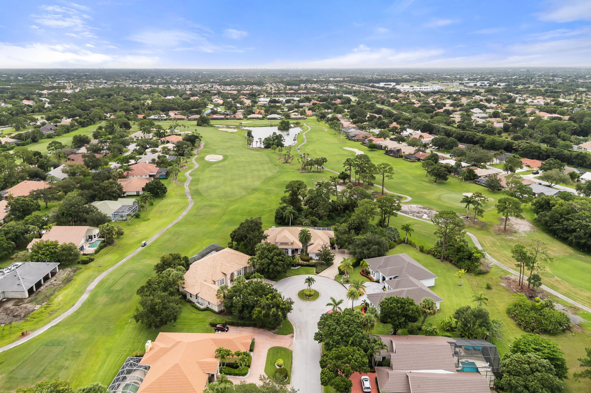 COUNTRY CLUB ESTATES - Residential