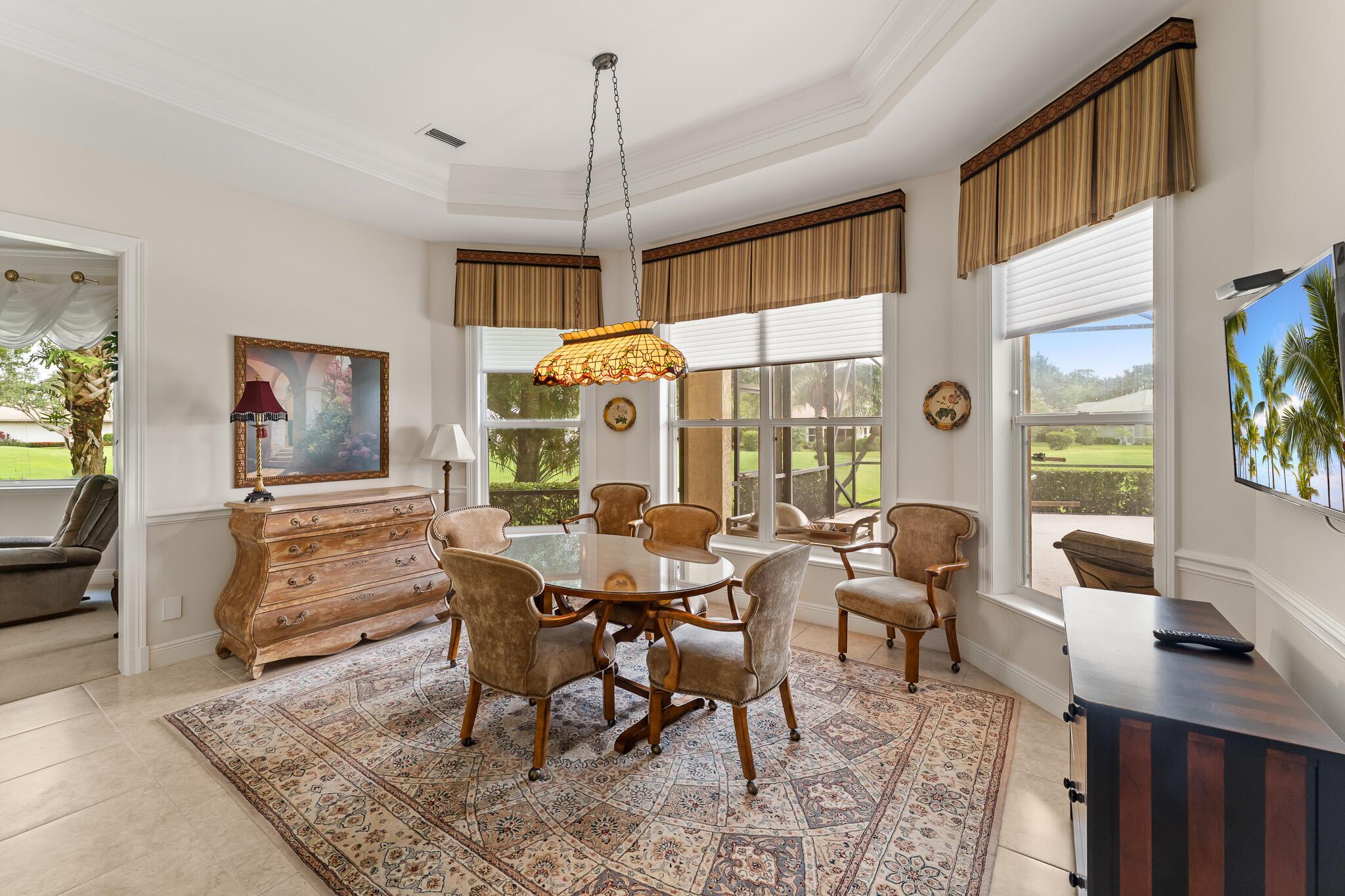 COUNTRY CLUB ESTATES - Residential
