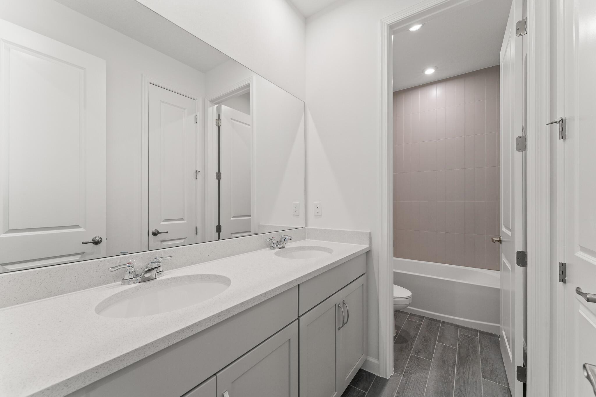 SOUTHERN GROVE PARCEL 28 - Residential