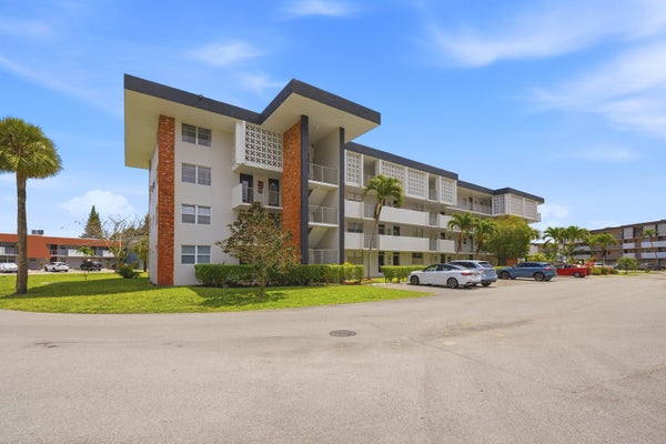 2991 NW 46TH AVE APT 303, LAUDERDALE LAKES, FL 33313 - Image 63321b032cec045b959cd6dfbbe6c45b/641522620