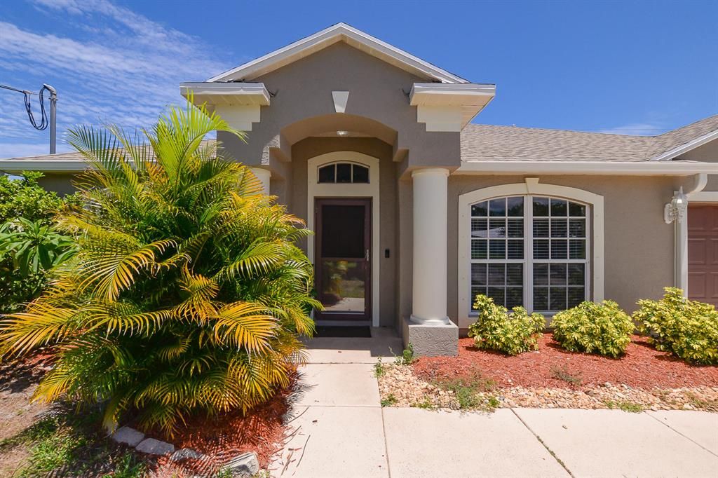 Photo of 589 SE Nome Drive, Port Saint Lucie, FL 34984 (MLS # R10722619)
