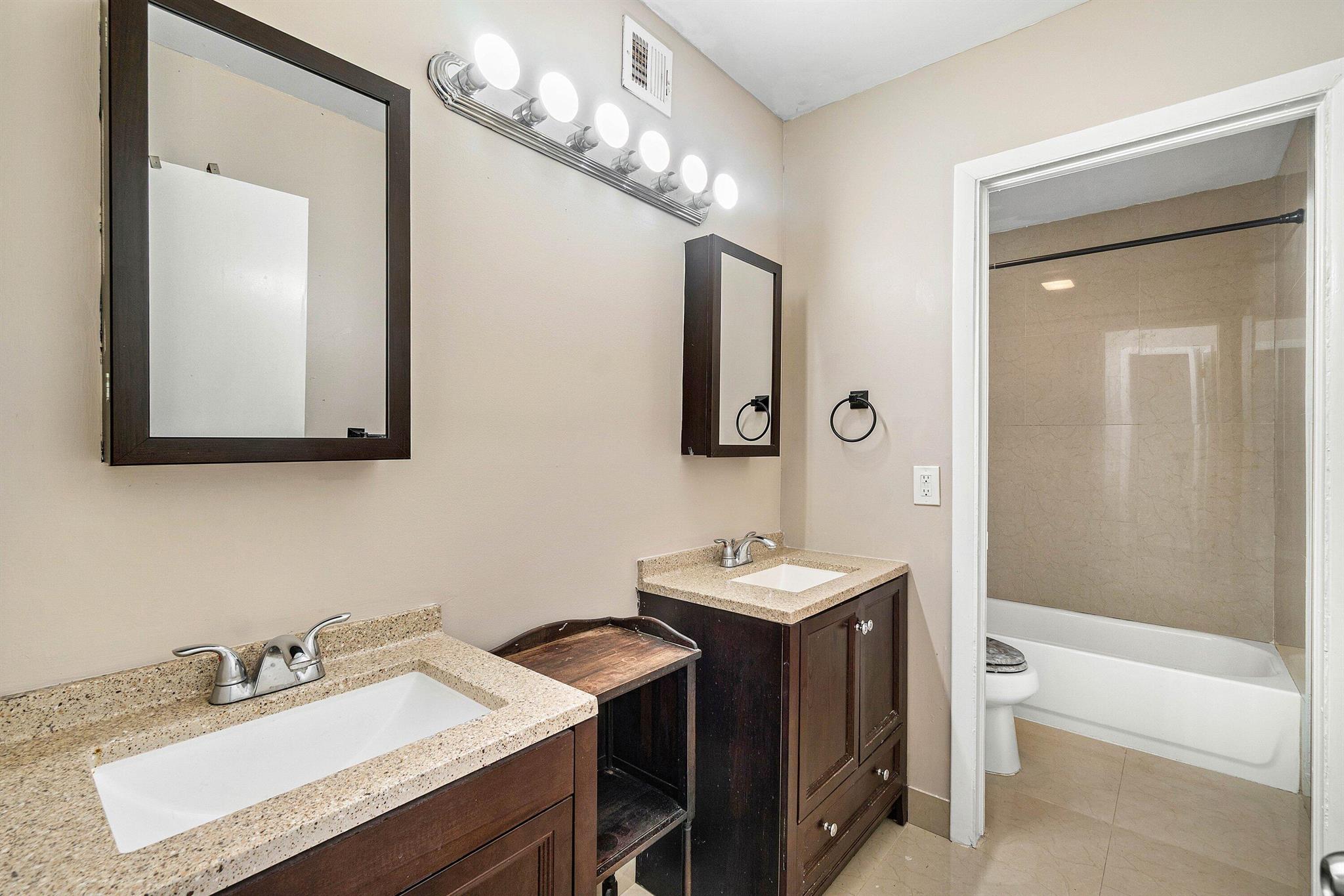 PARK PLACE TOWNHOMES - Residential Lease