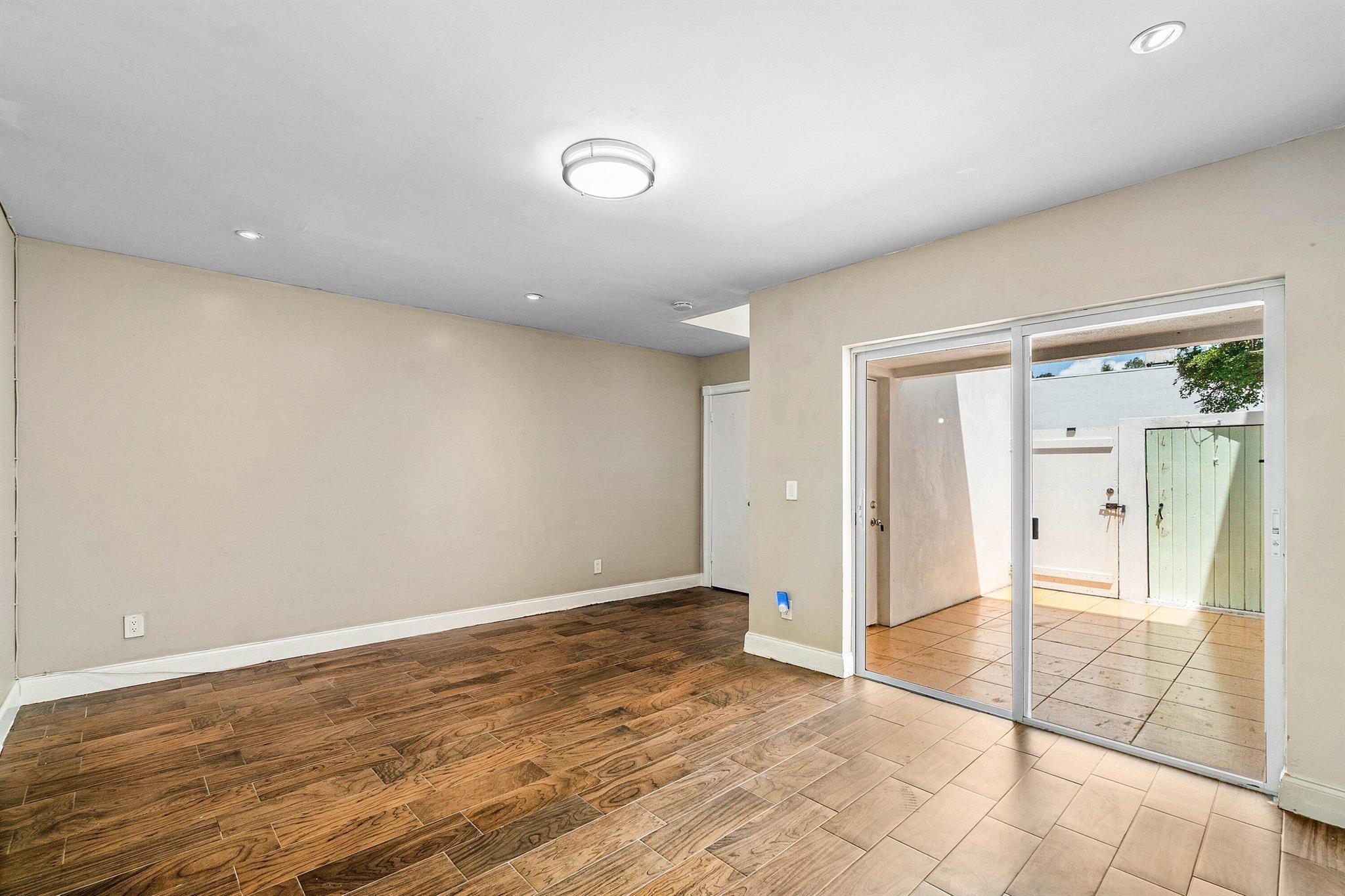 PARK PLACE TOWNHOMES - Residential Lease