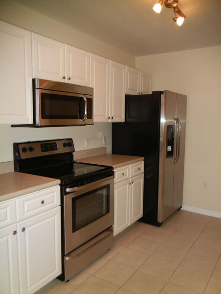 FANTASTIC 1 BEDROOM/1 FULL BATH W/ GREAT RM DESIGN LIVING AREA. FRENCH DOORS LEAD TO BALCONY FROM LIVING RM THIS UNIT IS IN GREAT SHAPE! NEW A/C, CARPET & HOT WATER HEATER.CLEAN WHITE ON WHITE KITCHEN WITH NEW STACKABLE WASHER & DRYER IN UNIT.THE BEDROOM HAS 3 LARGE CLOSETS & A CEILING FAN. THE FULL BATHROOM HAS A SHOWER/TUB COMBO & VANITY.THIS UNIT IS CONVENIENTLY LOCATED IN THE MIDDLE OF ABACOA TOWN CENTER.