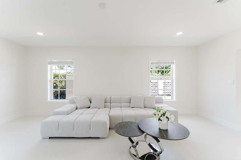 Photo of 3199 NE 6 Drive, Boca Raton, FL 33432 (MLS # R11148172)