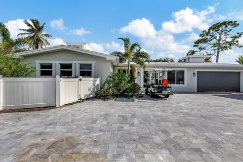 Photo of 3902 SE Coquina Drive, Stuart, FL 34997 (MLS # R11132944)