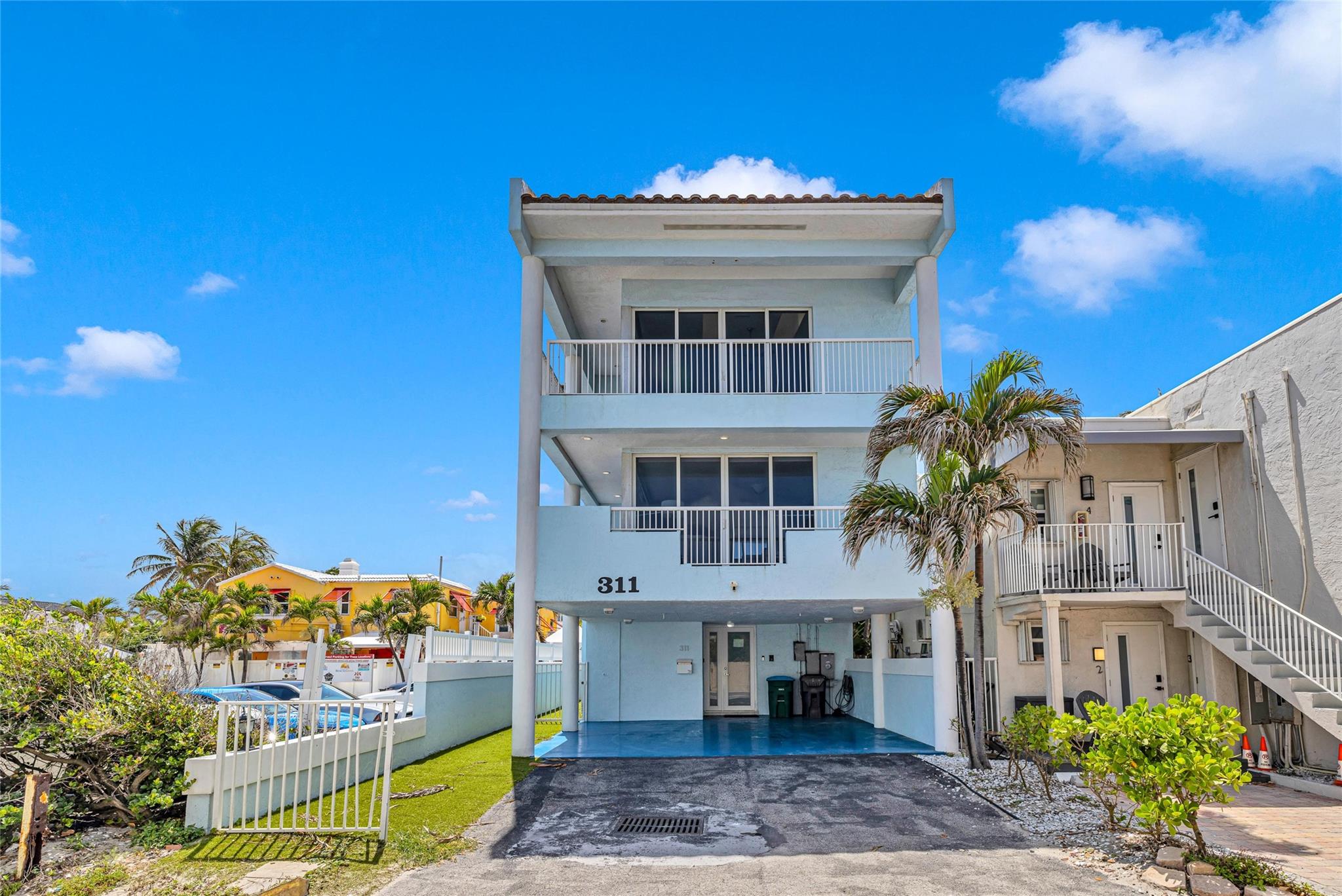 311 N Surf Rd