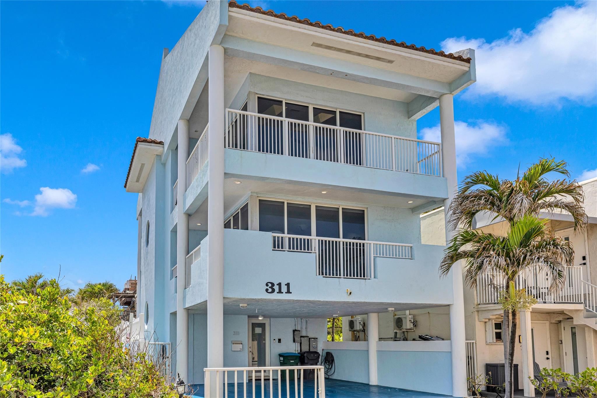 311 N Surf Rd