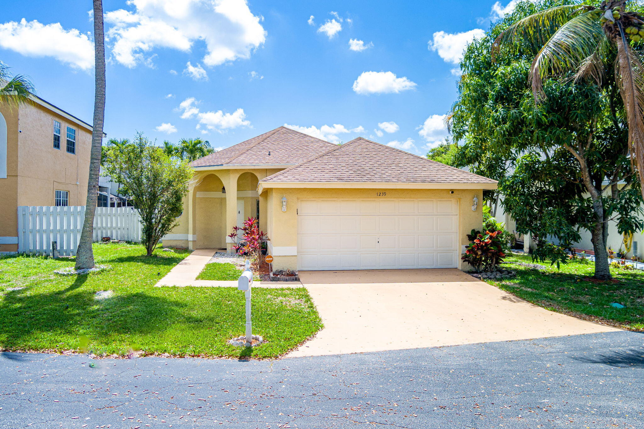 LAWRENCE GROVE 1 - Residential Lease