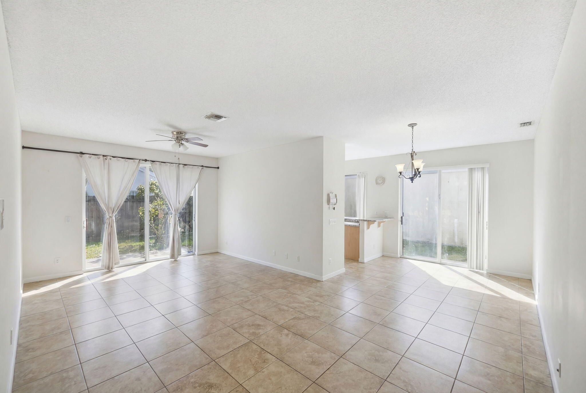 LAWRENCE GROVE 1 - Residential Lease