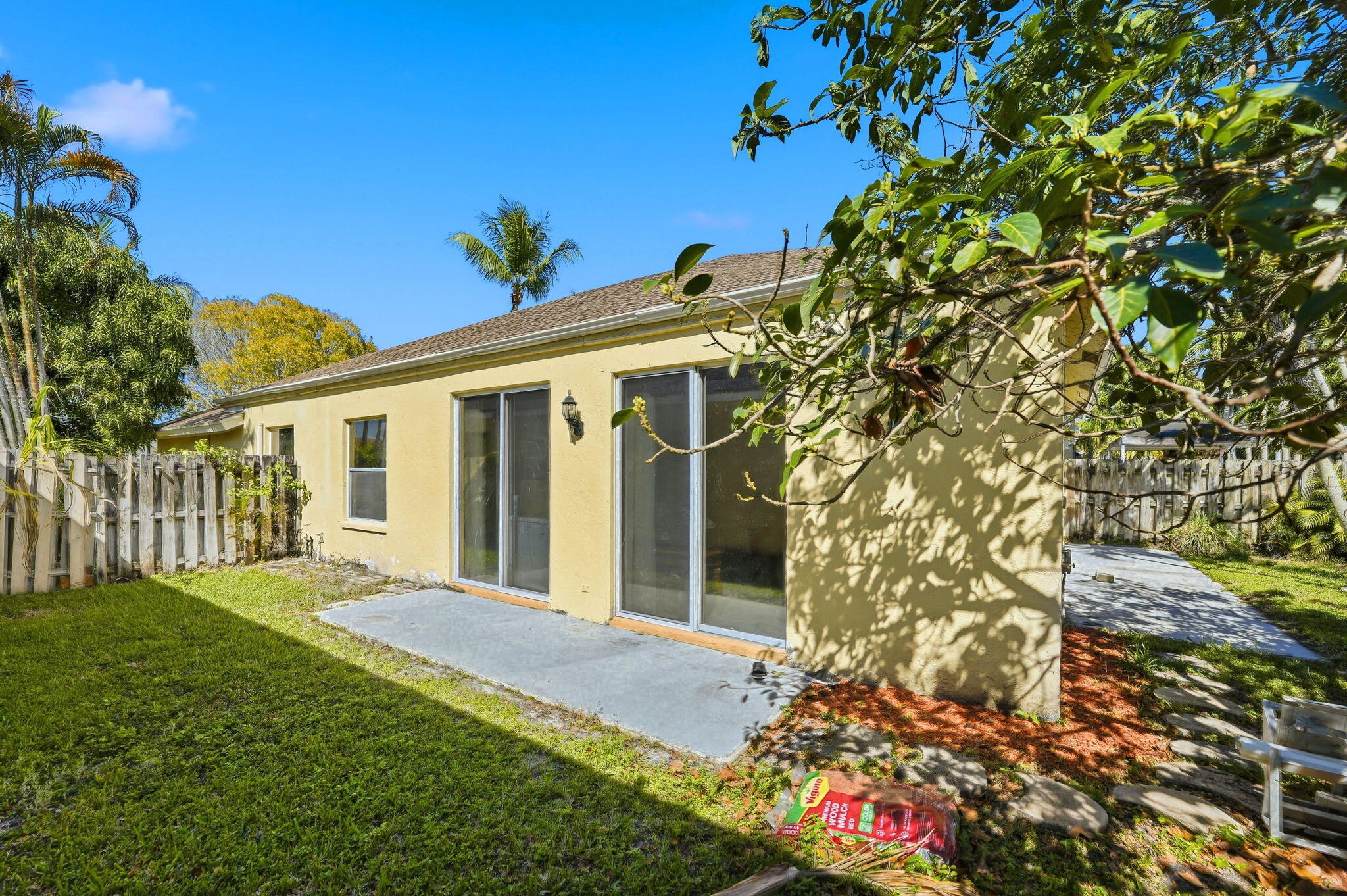 LAWRENCE GROVE 1 - Residential Lease