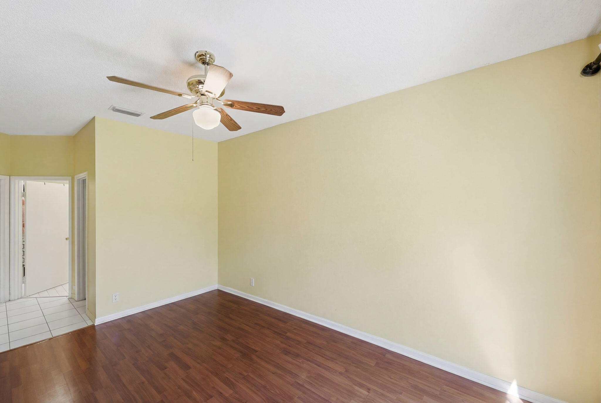 LAWRENCE GROVE 1 - Residential Lease