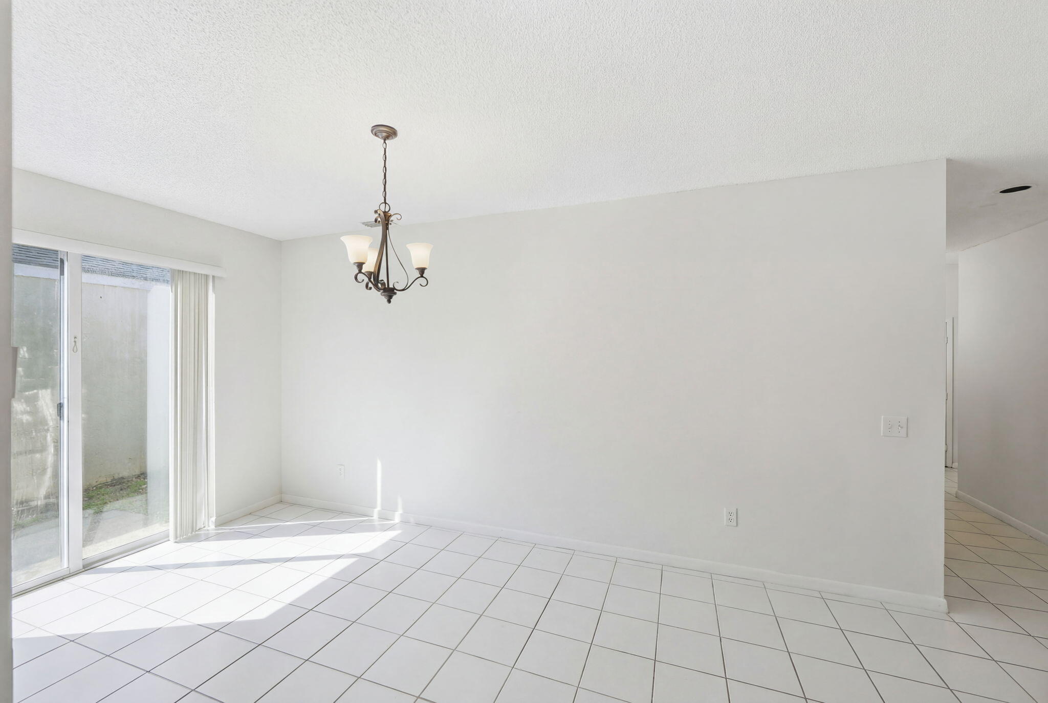 LAWRENCE GROVE 1 - Residential Lease