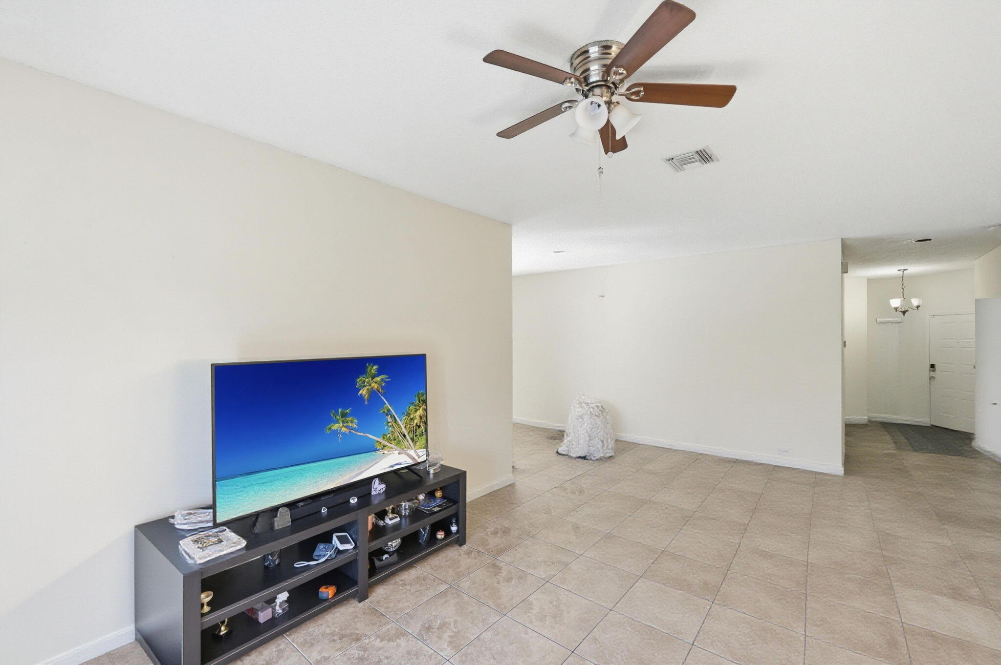 LAWRENCE GROVE 1 - Residential Lease