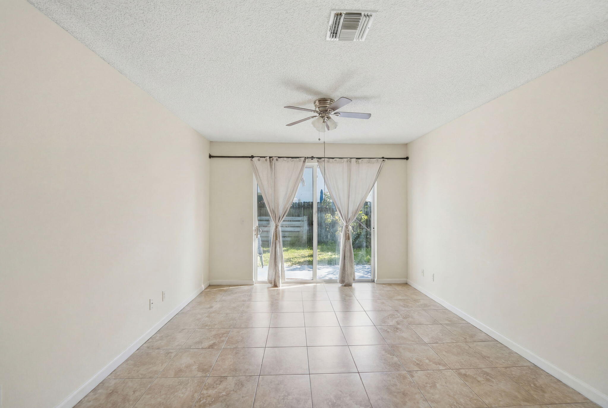 LAWRENCE GROVE 1 - Residential Lease