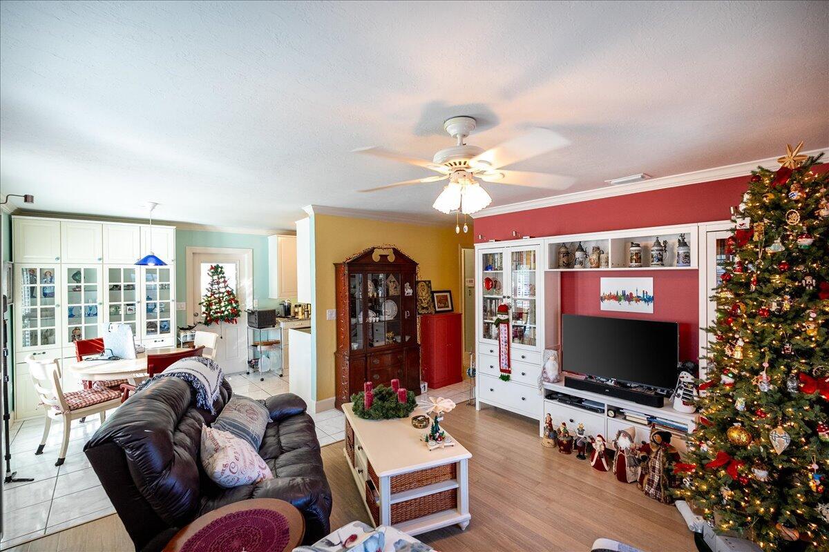 SUNSET PARK - Residential