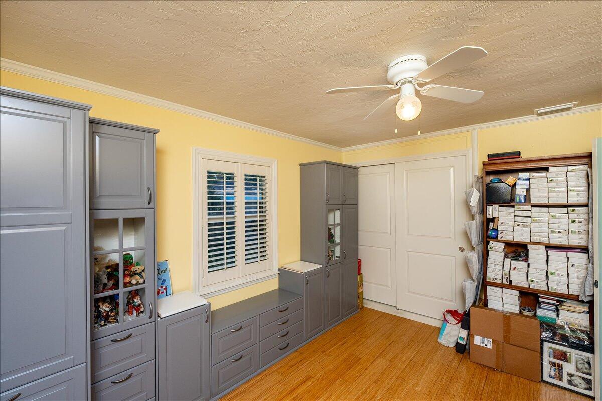 SUNSET PARK - Residential